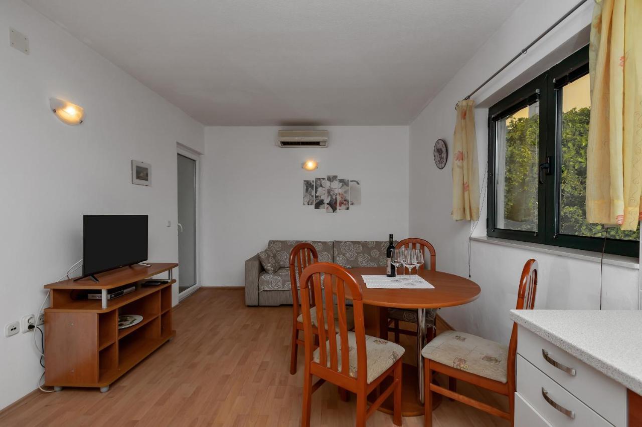 Antonela Apartment *
